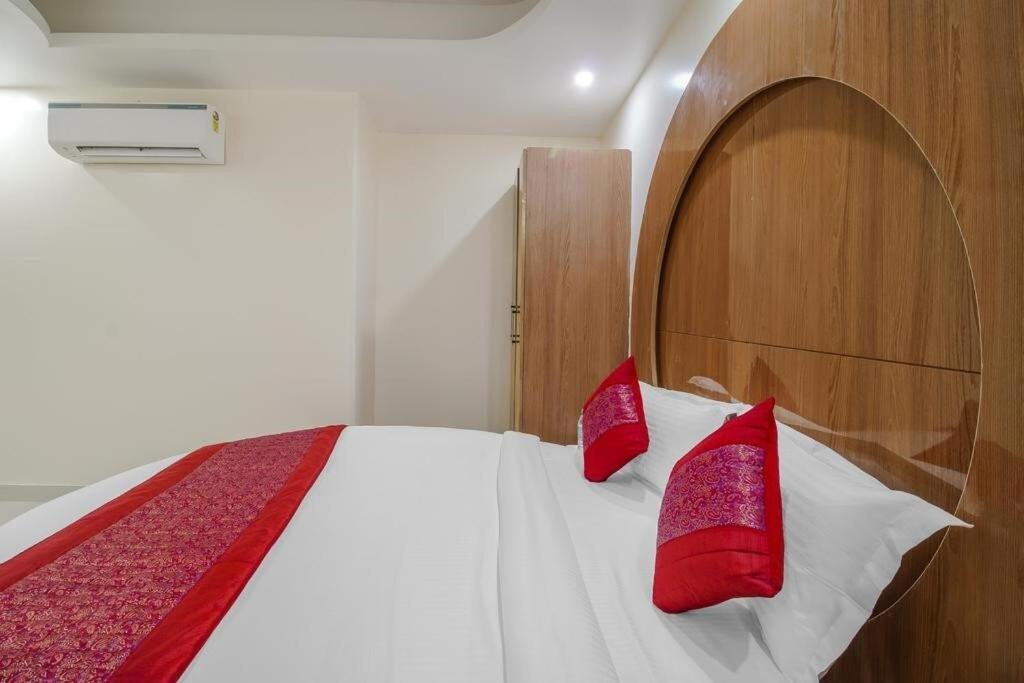 Ishaan Delhi Airport -unit Of Ishaan Hospitality Hotel