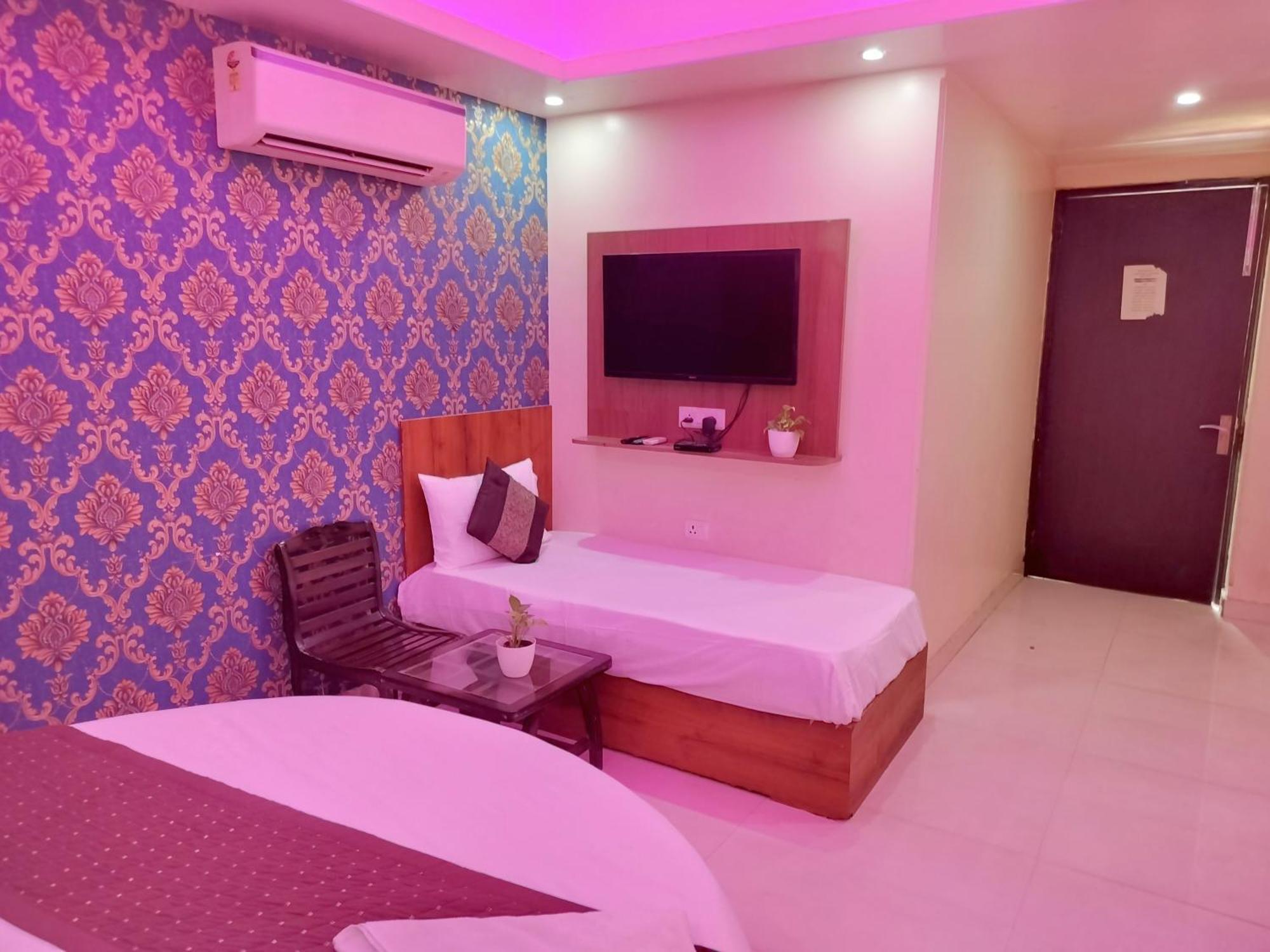 Ishaan Delhi Airport -unit Of Ishaan Hospitality New Delhi