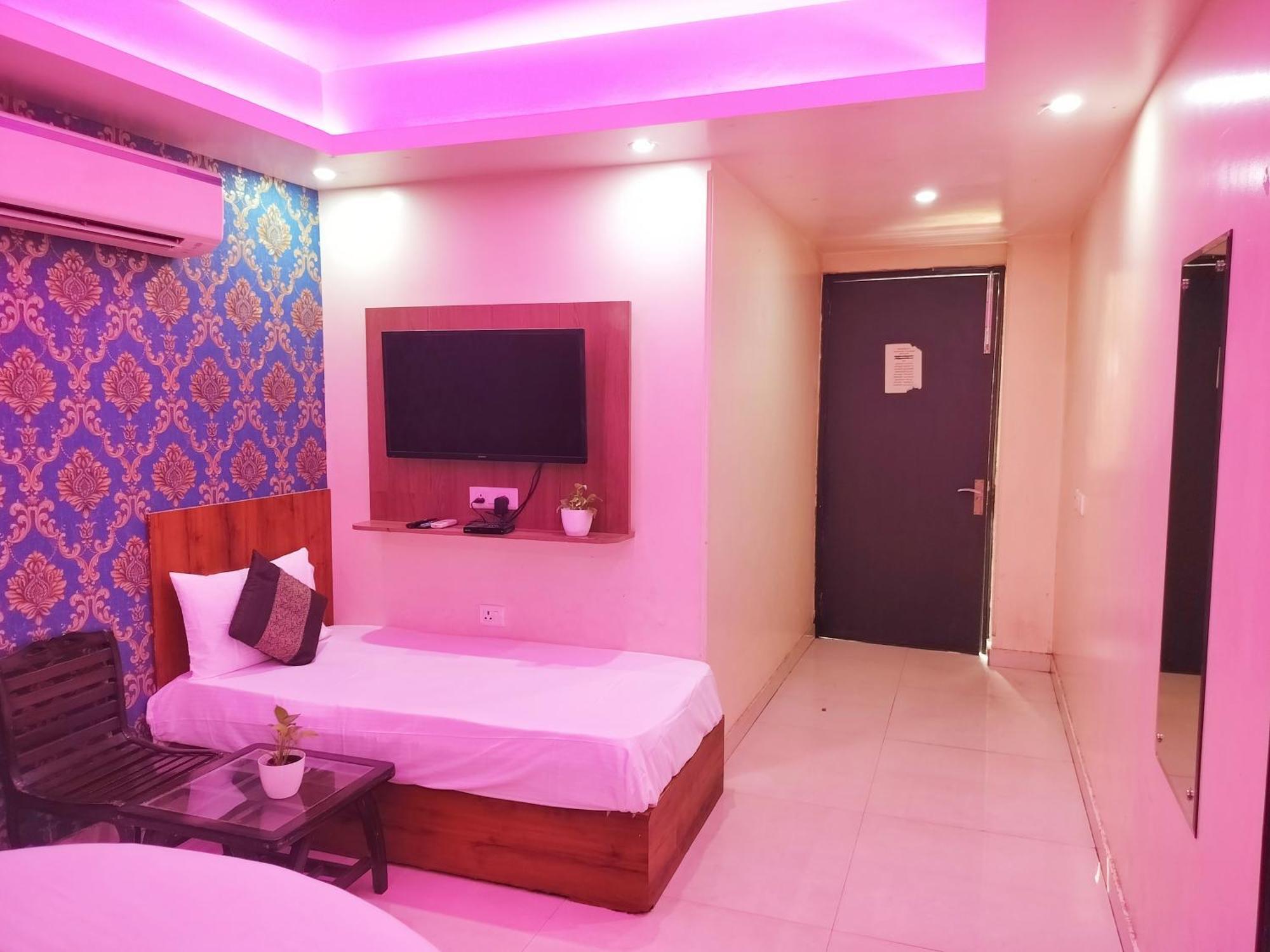 Hotel Ishaan Delhi Airport -unit Of Ishaan Hospitality New Delhi